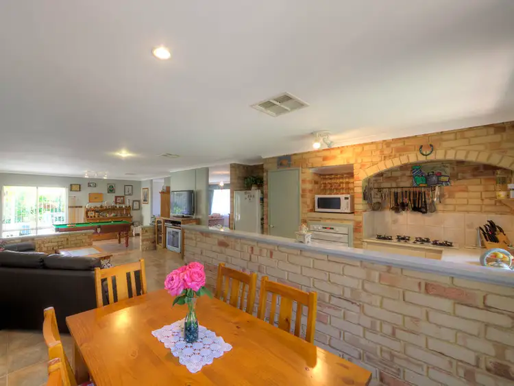 16 Callistemon Close, Helena Valley WA 6056