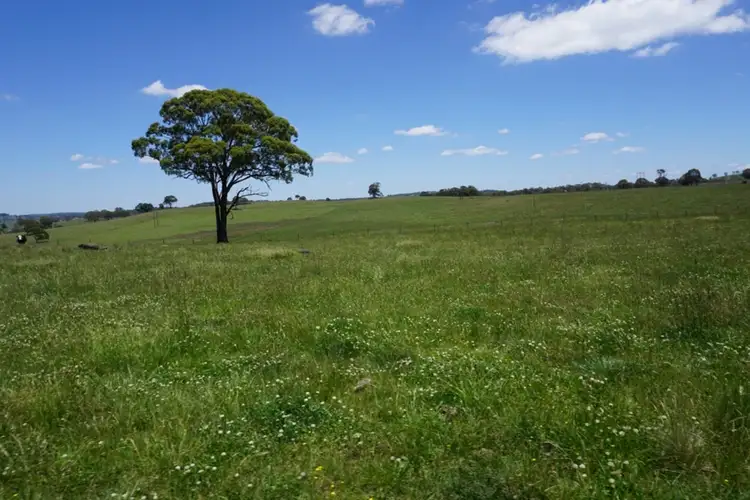 5586 New England Highway, Guyra NSW 2365