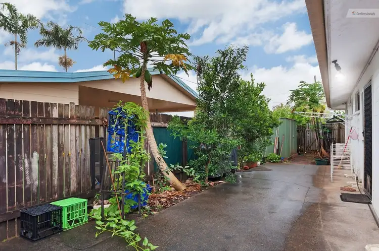 Fifth view of Homely house listing, 2/27 HOLLYWOOD Boulevard, White Rock QLD 4868