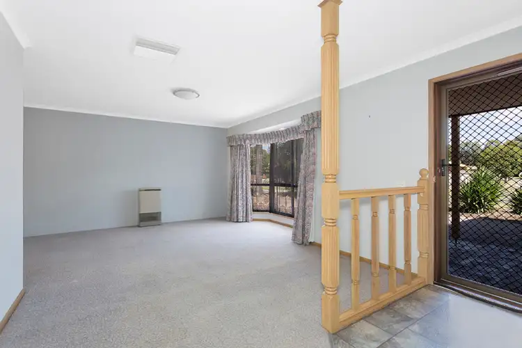 Fifth view of Homely house listing, 2 Beresford Court, Wodonga VIC 3690