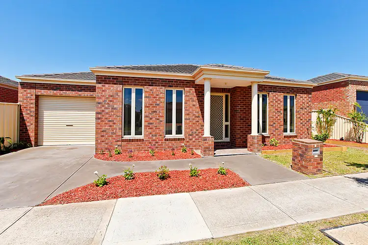 2/23 Treeside Drive, Tarneit VIC 3029