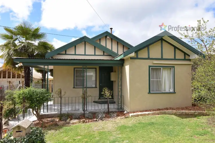 8 Raglan Street, South Bathurst NSW 2795