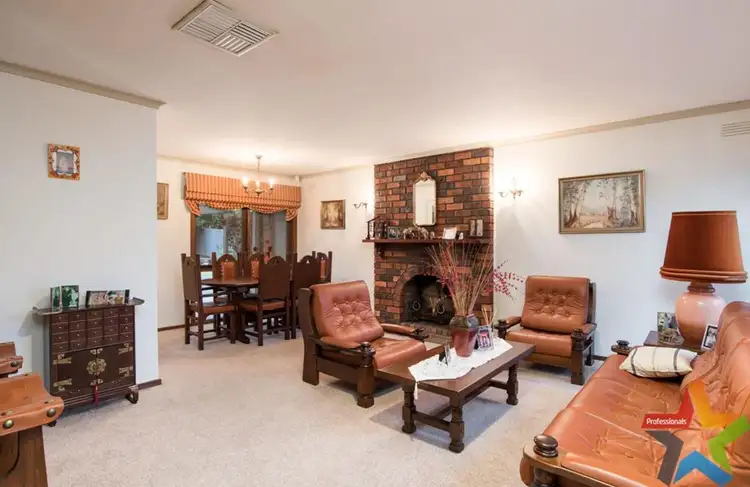 Second view of Homely house listing, 9 Tibarri Court, Mooroolbark VIC 3138