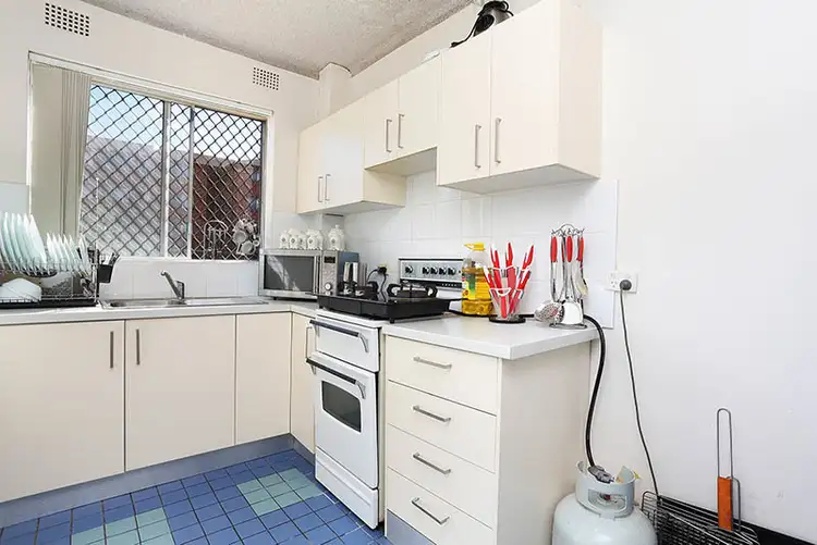 Third view of Homely unit listing, 6/192 Sandal Crescent, Carramar NSW 2163