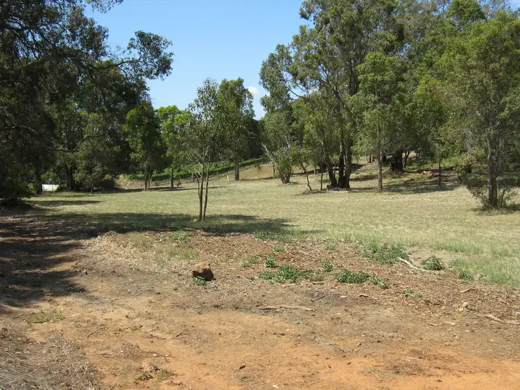 66 Mitchell Road, Bickley WA 6076