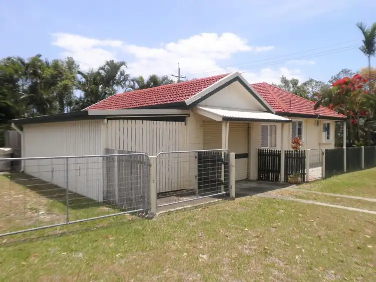 27 Scarborough Road, Redcliffe QLD 4020