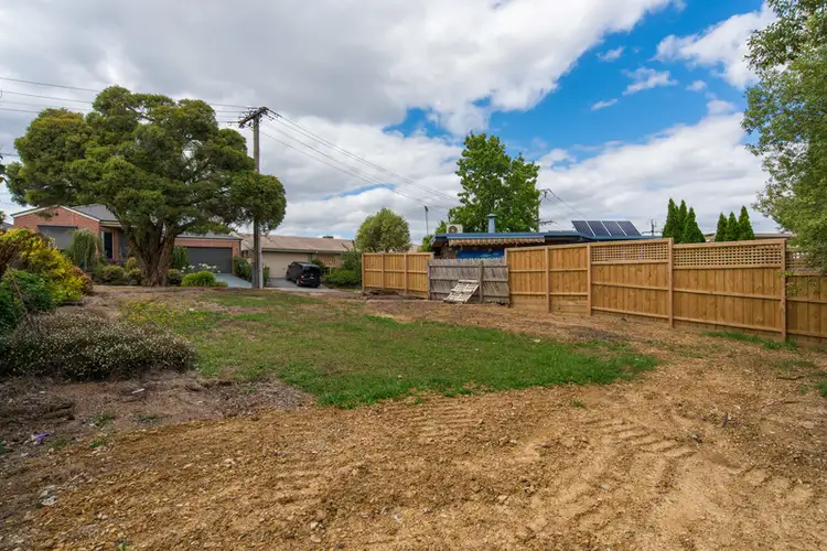 74 Esther Crescent, Mooroolbark VIC 3138