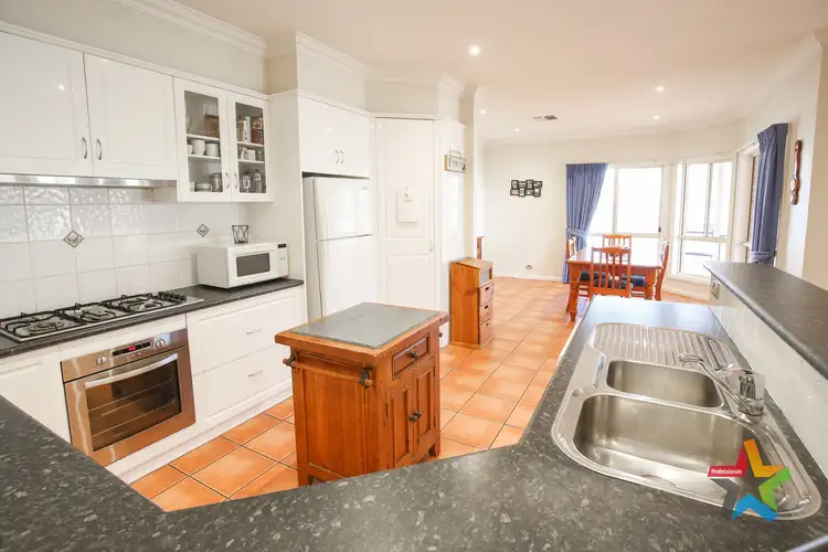 Second view of Homely house listing, 5 Kyamber Court, Mildura VIC 3500