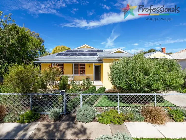 Main view of Homely house listing, 10 Lindsay Street, Wagga Wagga NSW 2650