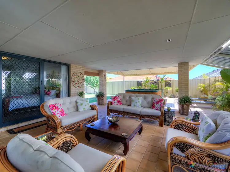 22 Lenihan Corner, Wattle Grove WA 6107