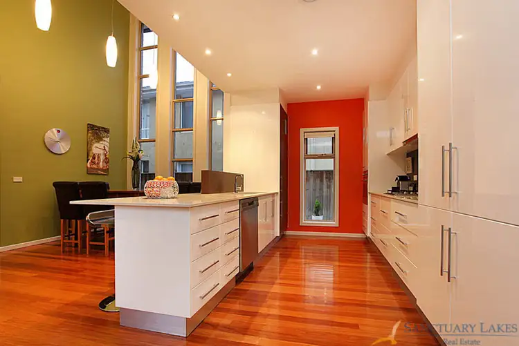 Second view of Homely house listing, 6 Peppercorn Court, Sanctuary Lakes VIC 3030