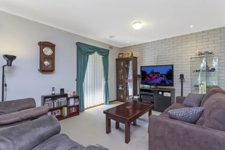Fourth view of Homely townhouse listing, 2/18 Sapphire Circuit, Wodonga VIC 3690