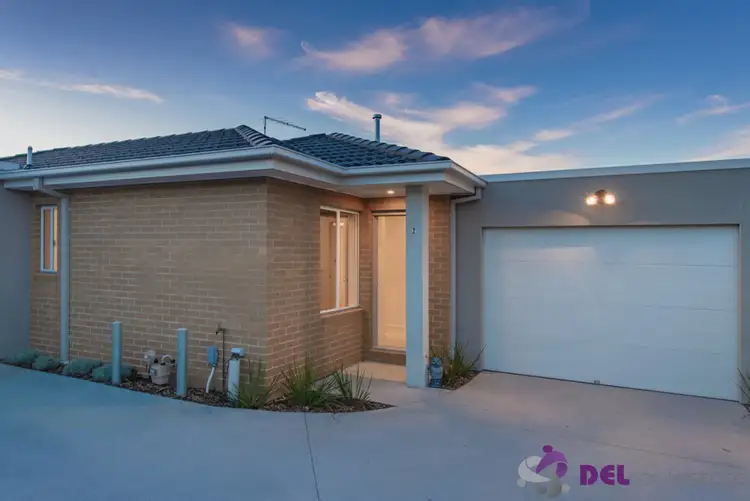 2/9 Mulgoa Avenue, Dandenong North VIC 3175