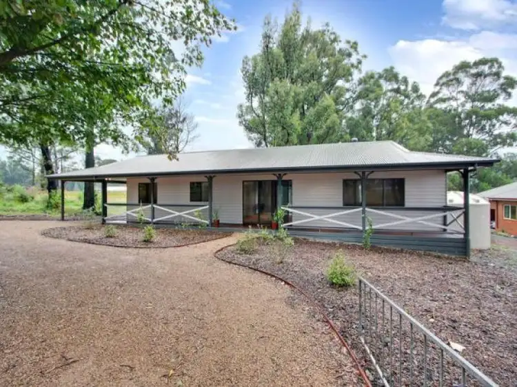 1 Capel Street, Kinglake VIC 3763