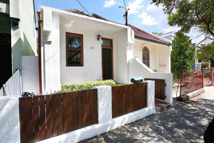 27 Margaret Street