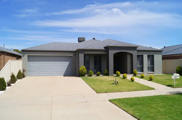 12 Sugargum Crescent, Kialla VIC 3631