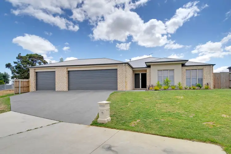 27 Mountain Grey Rise, Morwell VIC 3840