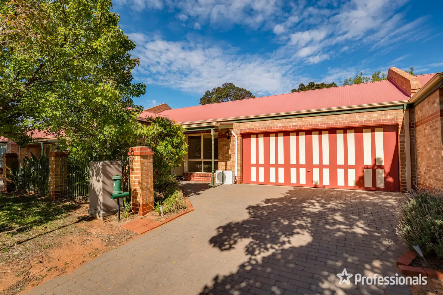 Main view of Homely townhouse listing, 8 Marsden Drive, Mildura VIC 3500