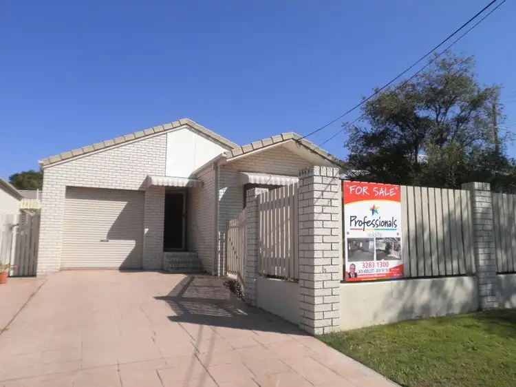 27a Knights  Terrace, Margate QLD 4019