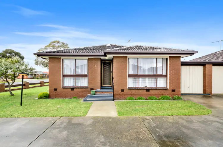 1/72 Civic Parade, Altona VIC 3018