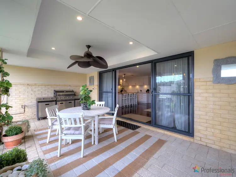 Seventh view of Homely house listing, 18 Phar Lap Road, Wattle Grove WA 6107