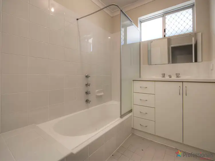 Sixth view of Homely house listing, 5 Fagin Way, Forrestfield WA 6058
