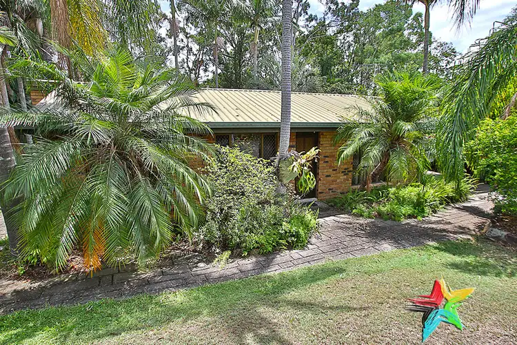 29 Silvertop Street, Hillcrest QLD 4118
