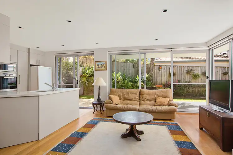 Third view of Homely apartment listing, 4/85-87 Avalon Parade, Avalon NSW 2107