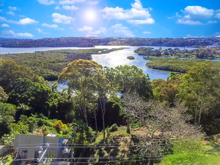 24 Lakeview Parade, Tweed Heads South NSW 2486