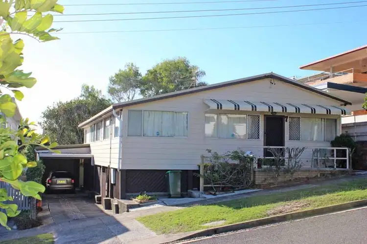 7 Beach Street, Yamba NSW 2464