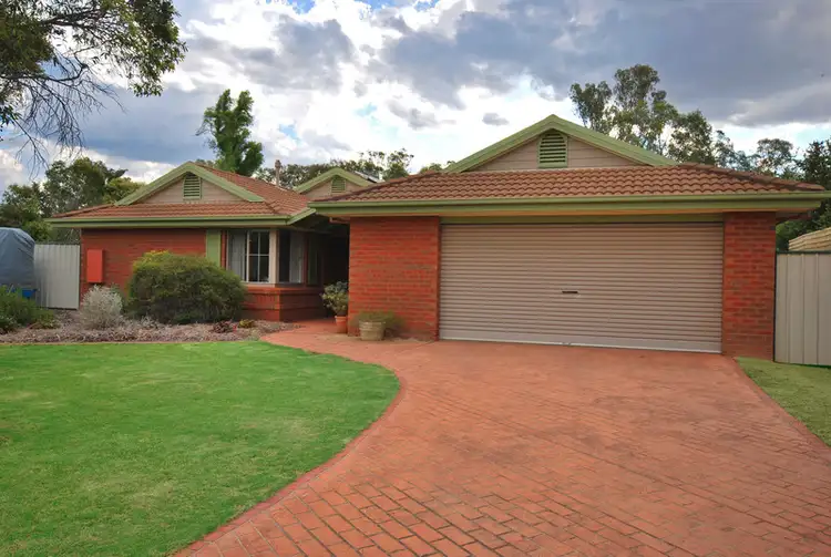 Second view of Homely house listing, 9 Silvan Crescent, Kialla VIC 3631