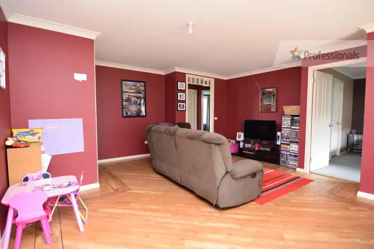 Fifth view of Homely house listing, 10 Blackman Court, Kelso NSW 2795