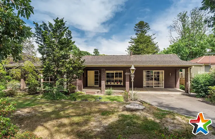 17 Glenview Road, Mount Evelyn VIC 3796