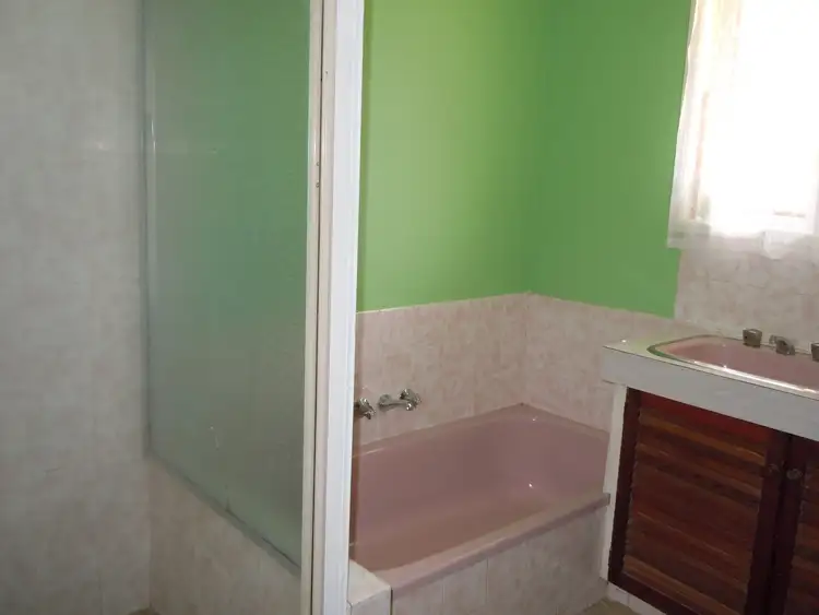 Fifth view of Homely house listing, 4 Pine Crescent, Browns Plains QLD 4118