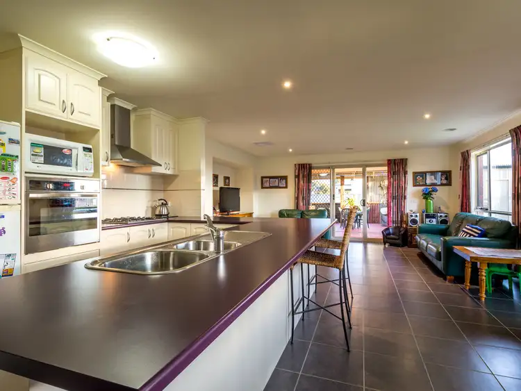 Second view of Homely house listing, 118 Waranga Drive, Kialla VIC 3631