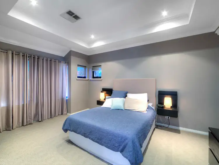 Sixth view of Homely house listing, 2 Gallagher Way, Wattle Grove WA 6107