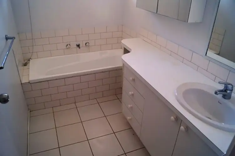 Fifth view of Homely house listing, 4 Sophie Court, Mooroopna VIC 3629