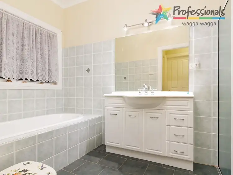 Fifth view of Homely house listing, 10 Lindsay Street, Wagga Wagga NSW 2650