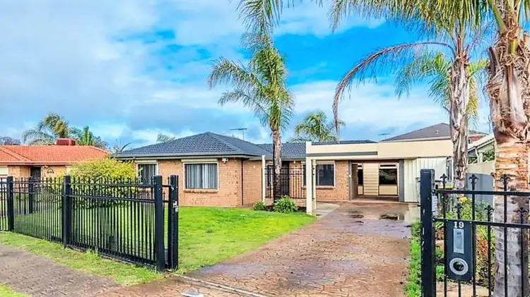 19 Alan Crescent, Burton SA 5110