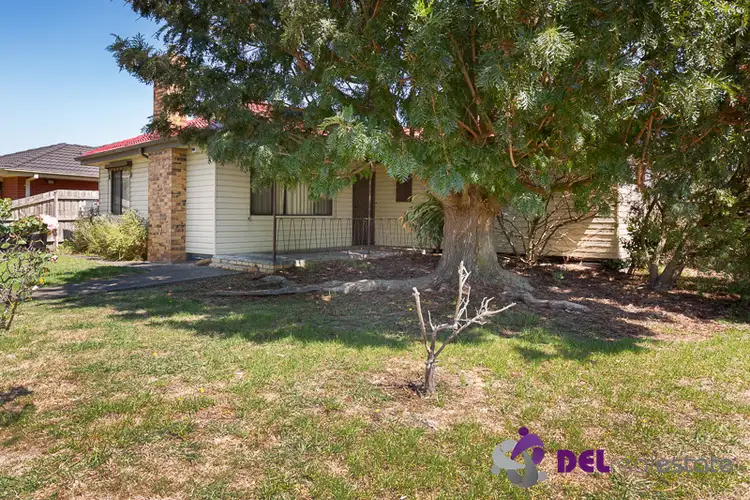 24 Oakwood Avenue, Dandenong North VIC 3175