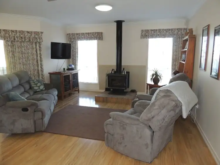 Fifth view of Homely house listing, 15 Locksley Court, Shepparton VIC 3630