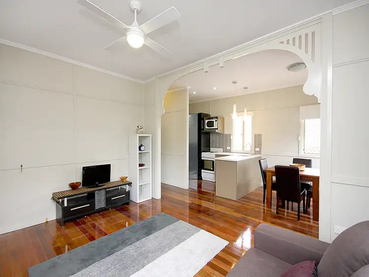 34 Oxley Station Road, Oxley QLD 4075