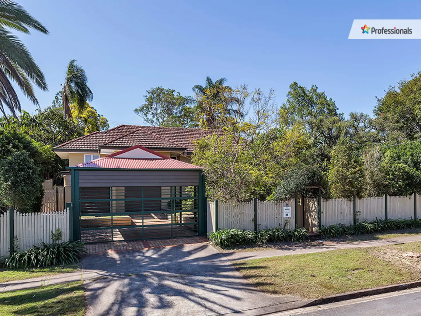 Main view of Homely house listing, 33 Lyon Avenue, Oxley QLD 4075