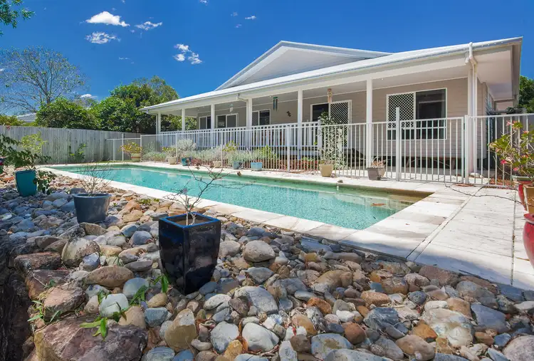 27 Natan Court, Ocean Shores NSW 2483