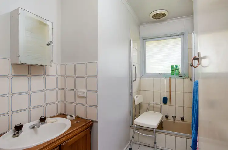 Sixth view of Homely house listing, 31 Longfellow Avenue, Mooroolbark VIC 3138