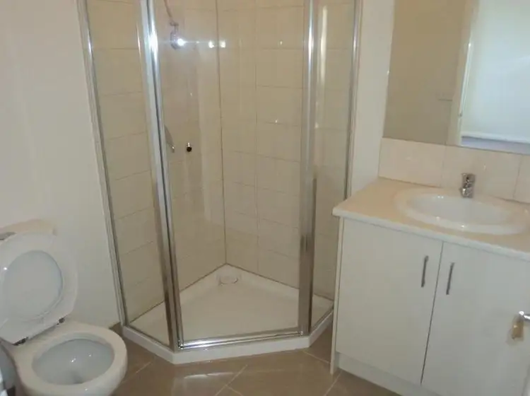 Fifth view of Homely unit listing, 2/2 McLean Crescent, Dandenong North VIC 3175