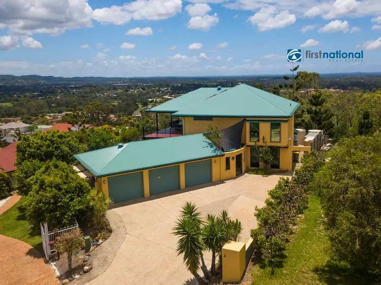 4 Valerie Close, Edens Landing QLD 4207