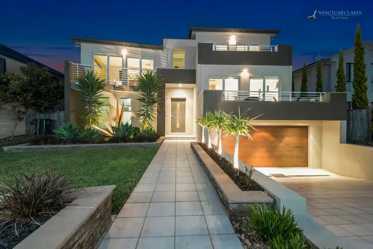 9 Woodruff Court, Sanctuary Lakes VIC 3030