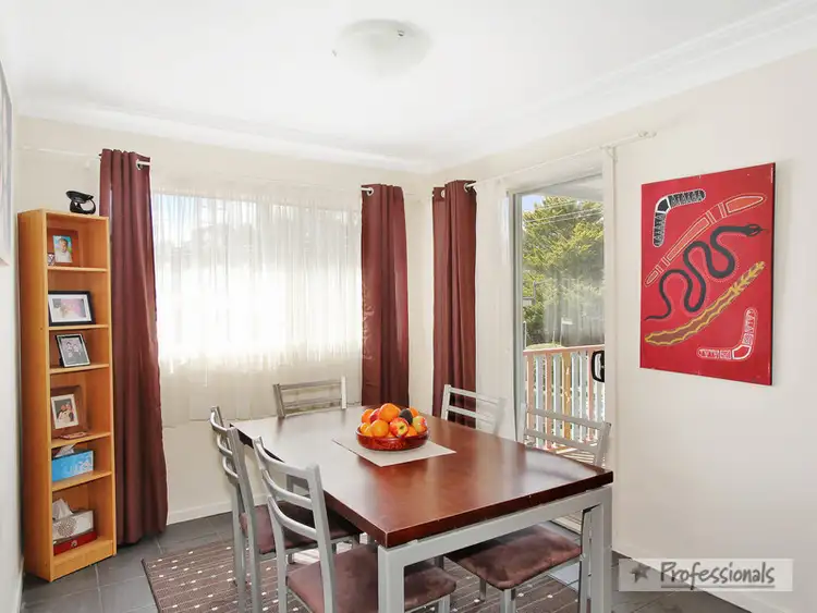 Fifth view of Homely house listing, 32 Chestnut Avenue, Armidale NSW 2350