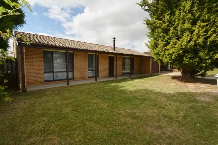 27 Chivers Close, Lithgow NSW 2790